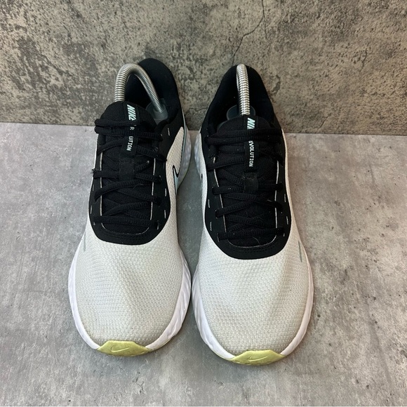 Nike Revolution Running Shoes Womens sz 11 - white/black - Picture 2 of 7